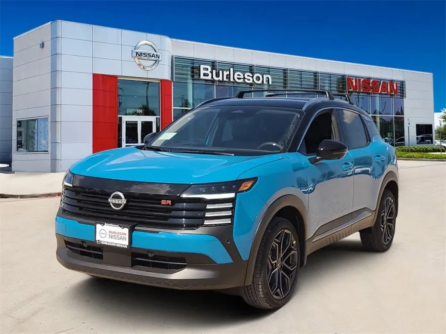 2026 Nissan Kicks SR photo 1