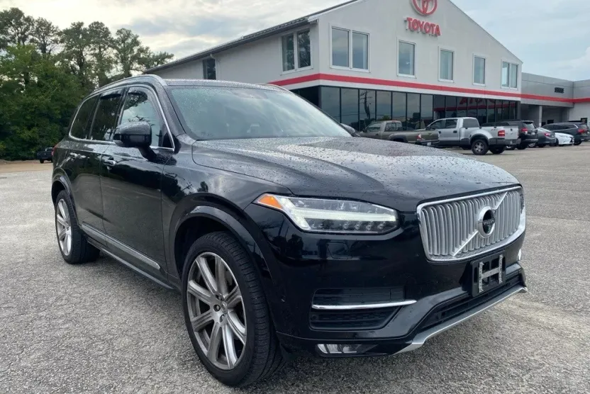 2019 Volvo XC90 T6 Inscription photo 1