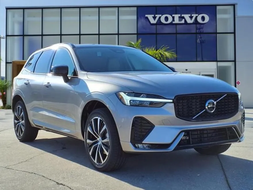 2025 Volvo XC60 B5 Plus photo 1