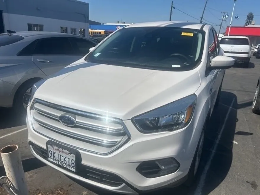 2019 Ford Escape SE photo 1