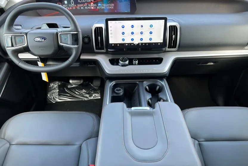 2025 Ford Expedition MAX photo 1