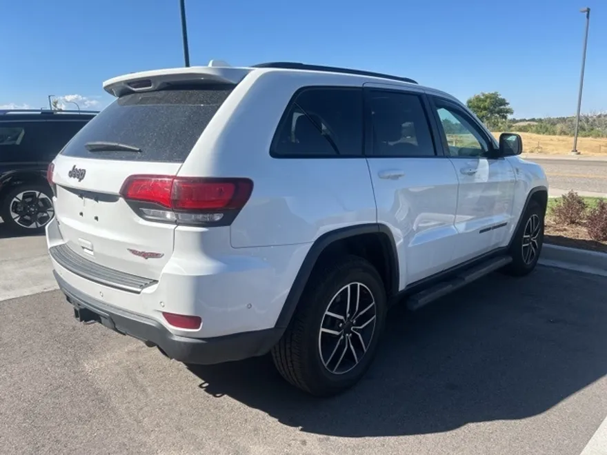 2021 Jeep Grand Cherokee Trailhawk photo 1