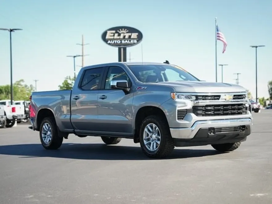 2024 Chevrolet Silverado 1500 LT photo 1