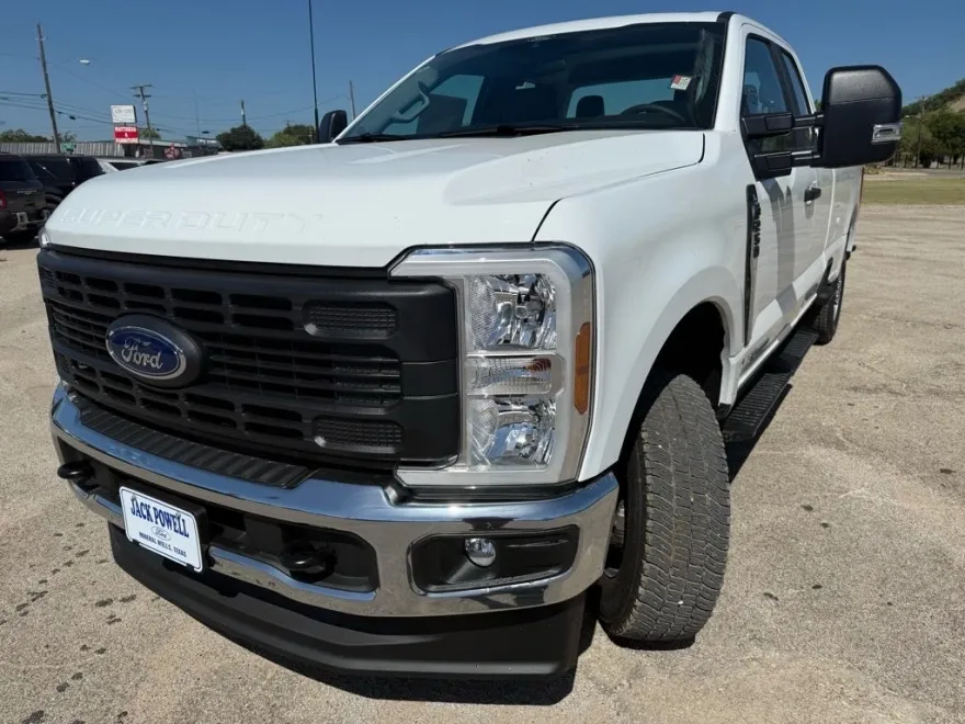 2025 Ford F-250 XL photo 1