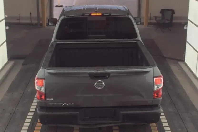 2022 Nissan Titan S photo 1
