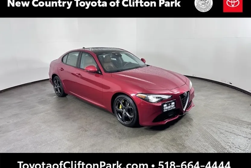 2019 Alfa Romeo Giulia Ti Sport Q4 photo 1