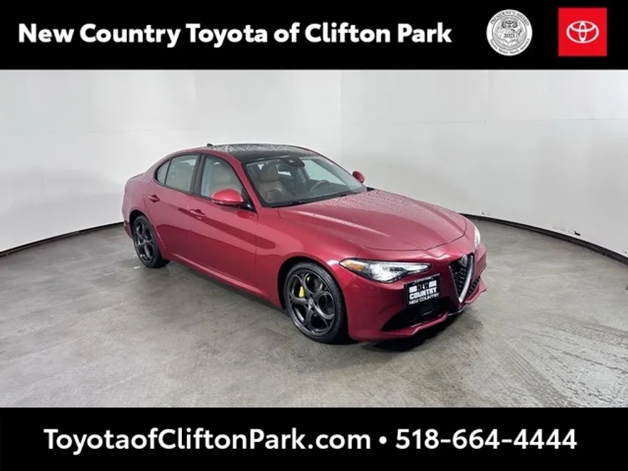 2019 Alfa Romeo Giulia Ti Sport Q4 photo 1