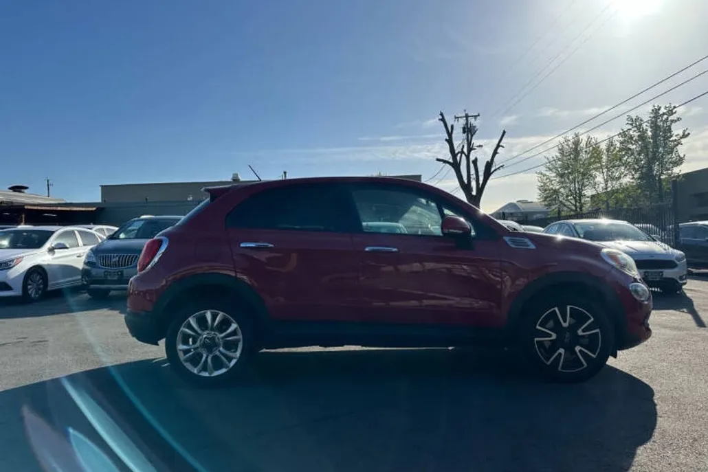 2016 Fiat 500X Easy Sport photo 1