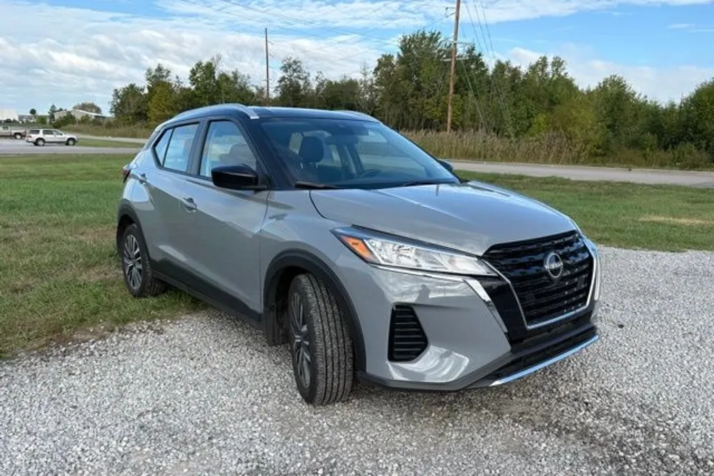 2024 Nissan Kicks SV photo 1