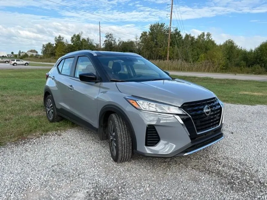2024 Nissan Kicks SV photo 1