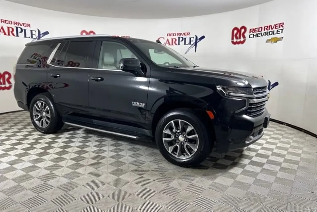 2021 Chevrolet Tahoe LT photo 1