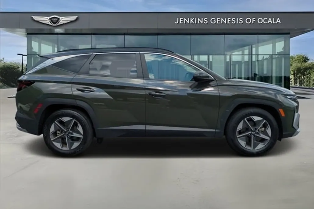 2025 Hyundai Tucson SEL photo 1