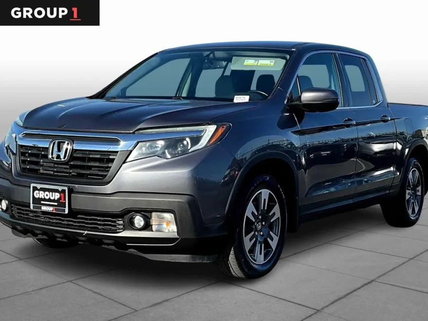2017 Honda Ridgeline RTL-T photo 1