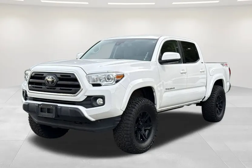 2019 Toyota Tacoma SR5 V6 photo 1