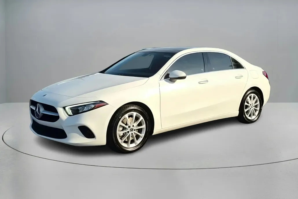 2019 Mercedes Benz A 220 photo 1