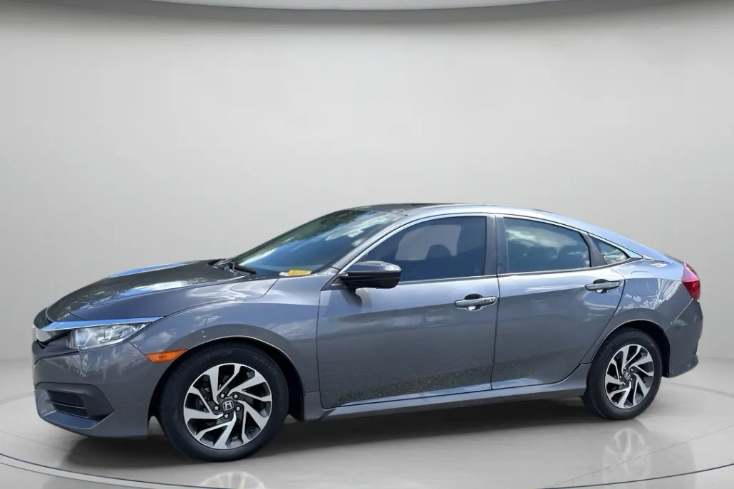 2017 Honda Civic EX photo 1