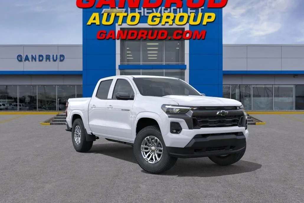 2026 Chevrolet Colorado LT photo 1