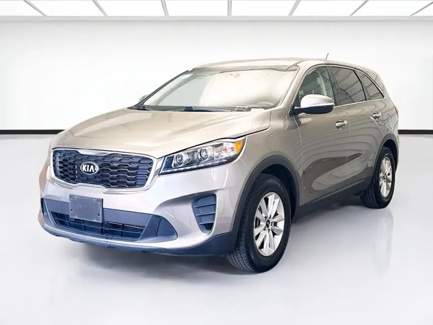2019 Kia Sorento LX photo 1