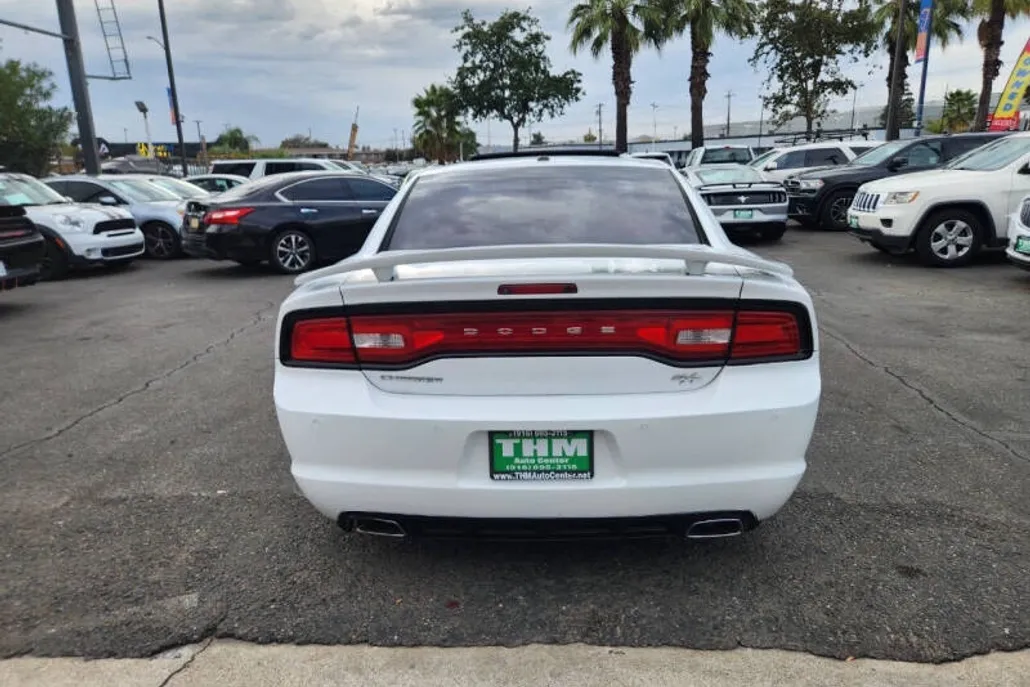 2012 Dodge Charger R/T Plus photo 1