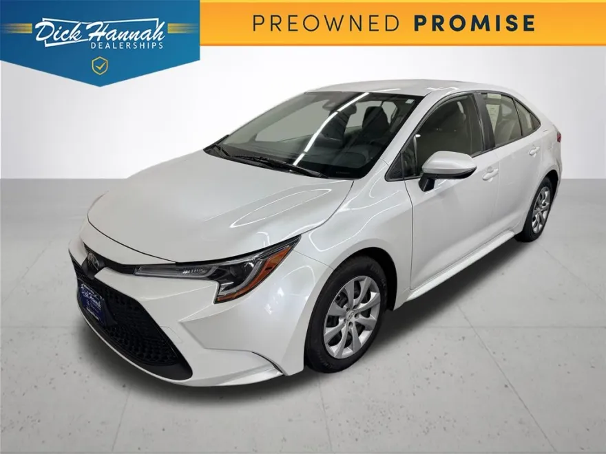 2022 Toyota Corolla LE photo 1
