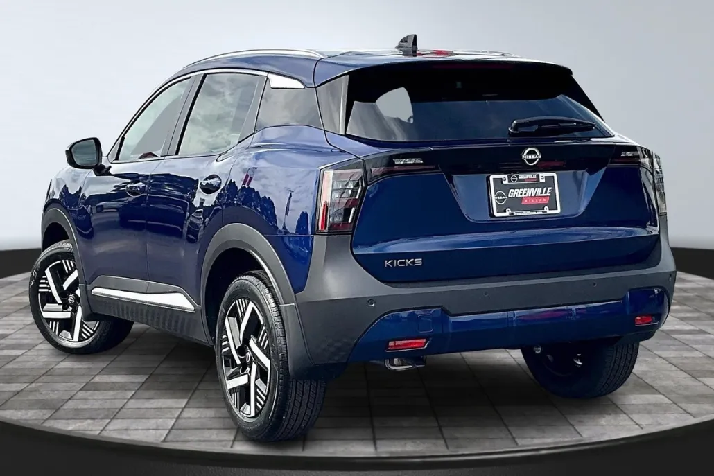 2026 Nissan Kicks SV photo 1