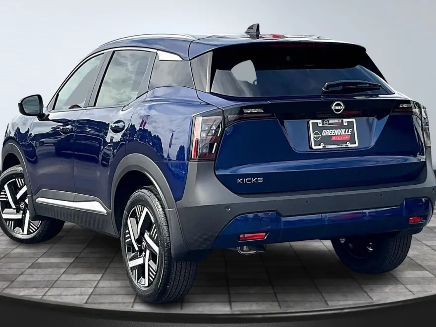 2026 Nissan Kicks SV photo 1