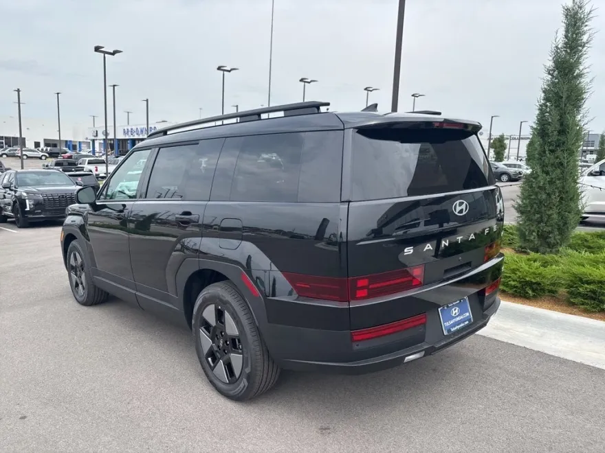 2026 Hyundai Santa Fe SEL photo 1