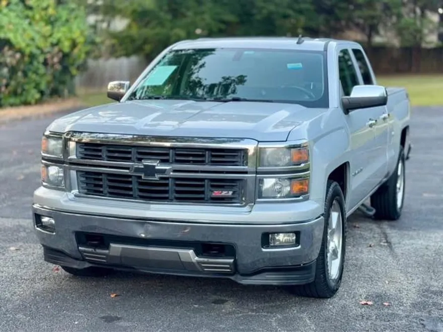 2014 Chevrolet Silverado 1500 LT photo 1