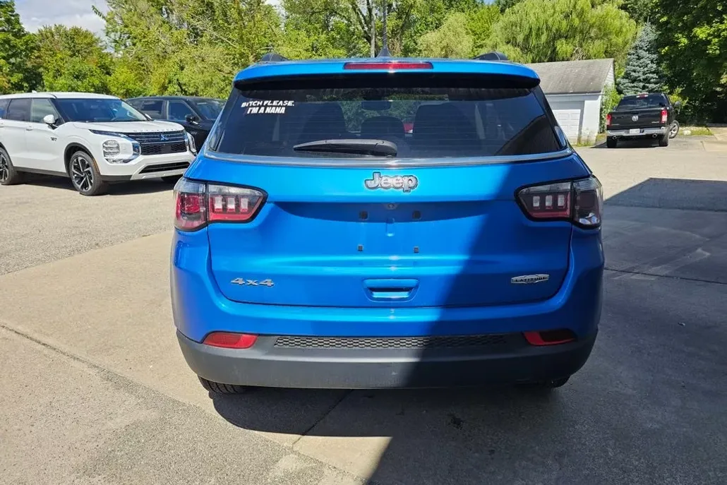 2022 Jeep Compass Latitude photo 1