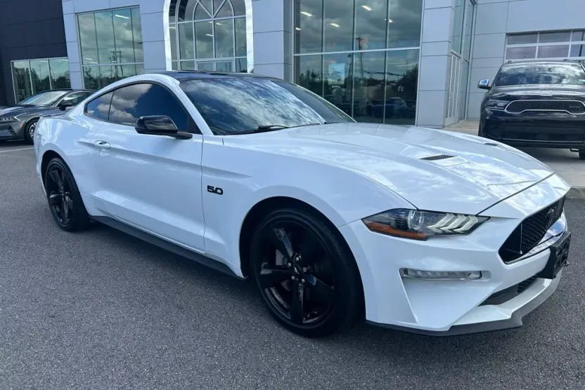 2022 Ford Mustang GT Premium photo 1