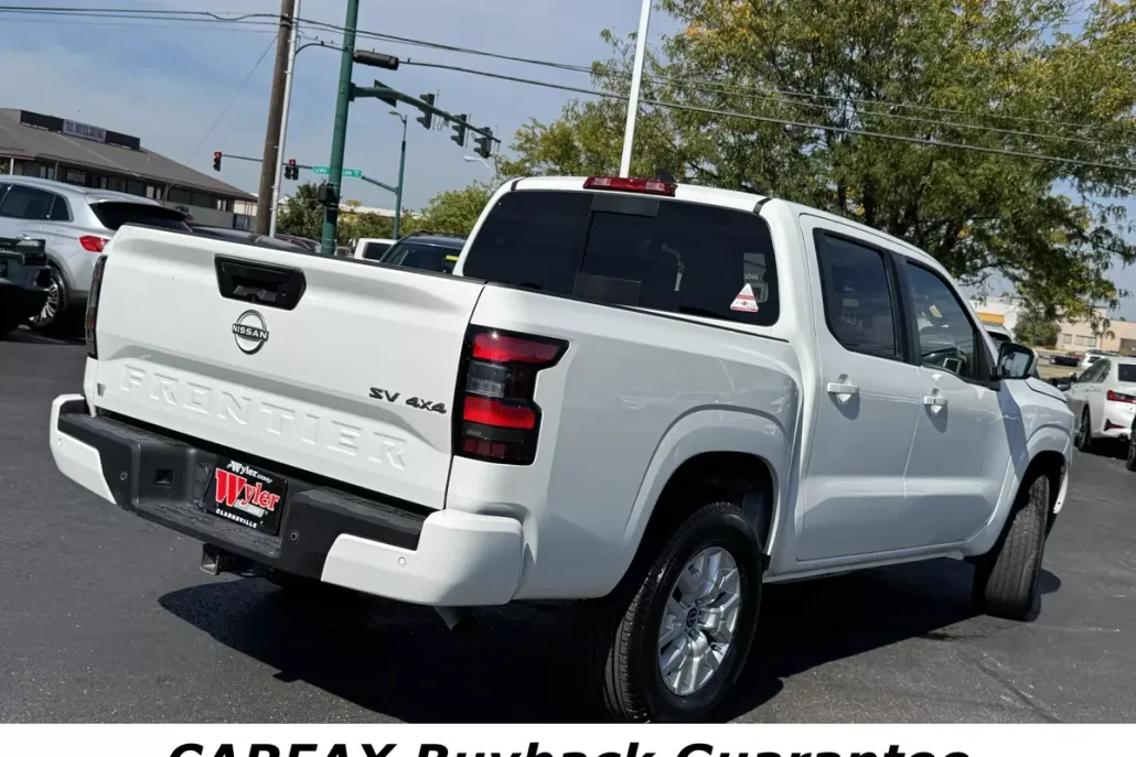 2024 Nissan Frontier SV photo 1