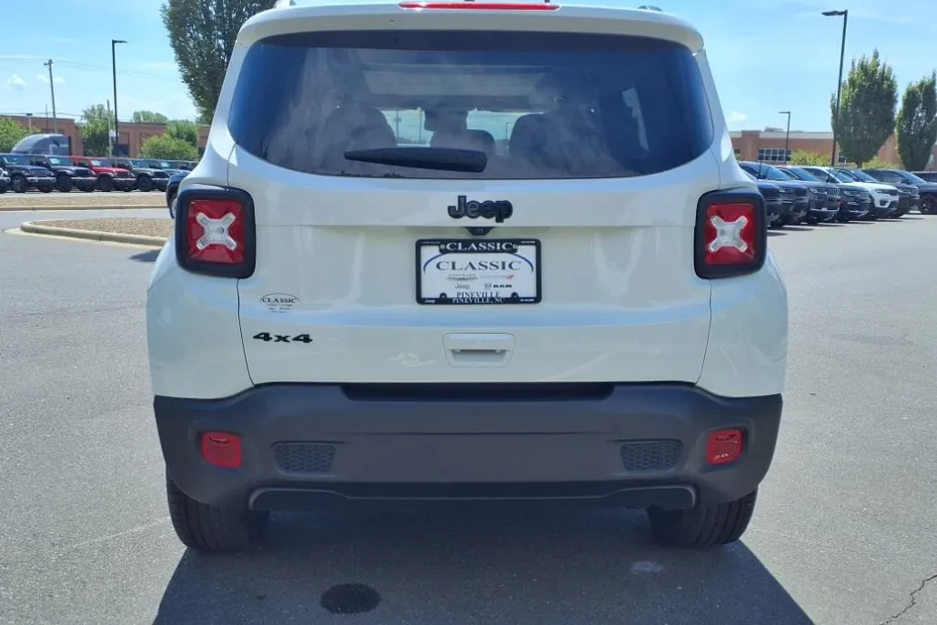 2023 Jeep Renegade Altitude photo 1