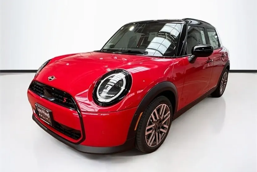 2025 Mini Cooper 4 Door Hardtop Signature photo 1