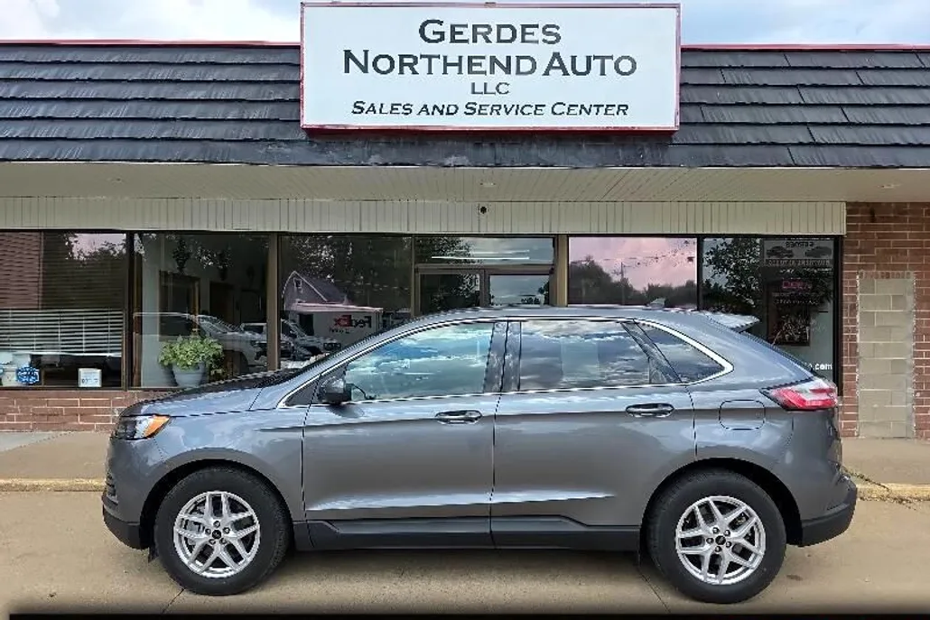 2024 Ford Edge SEL photo 1