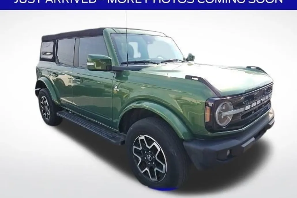 2022 Ford Bronco Outer Banks photo 1