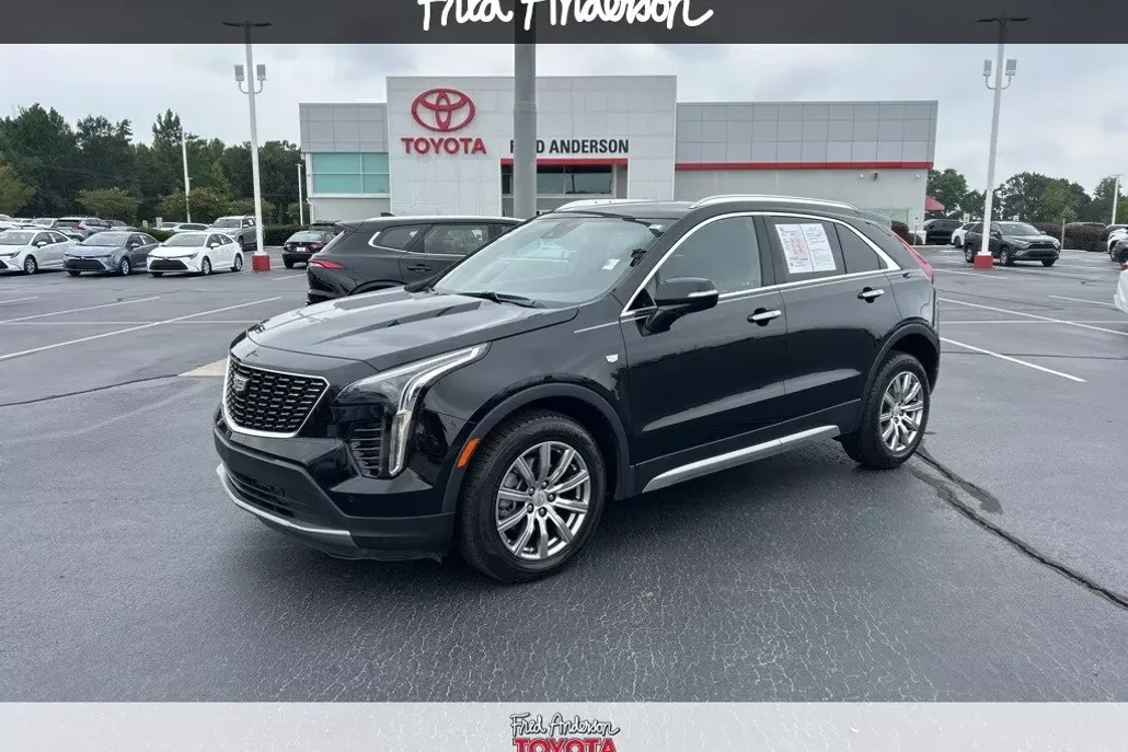 2023 Cadillac XT4 Premium Luxury photo 1