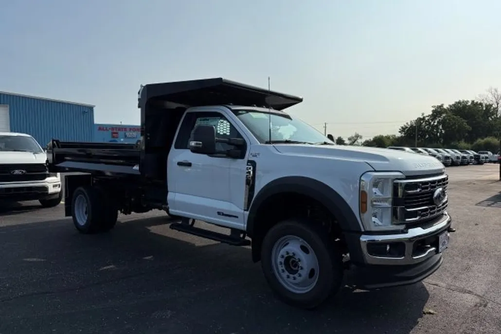 2025 Ford F-450 photo 1