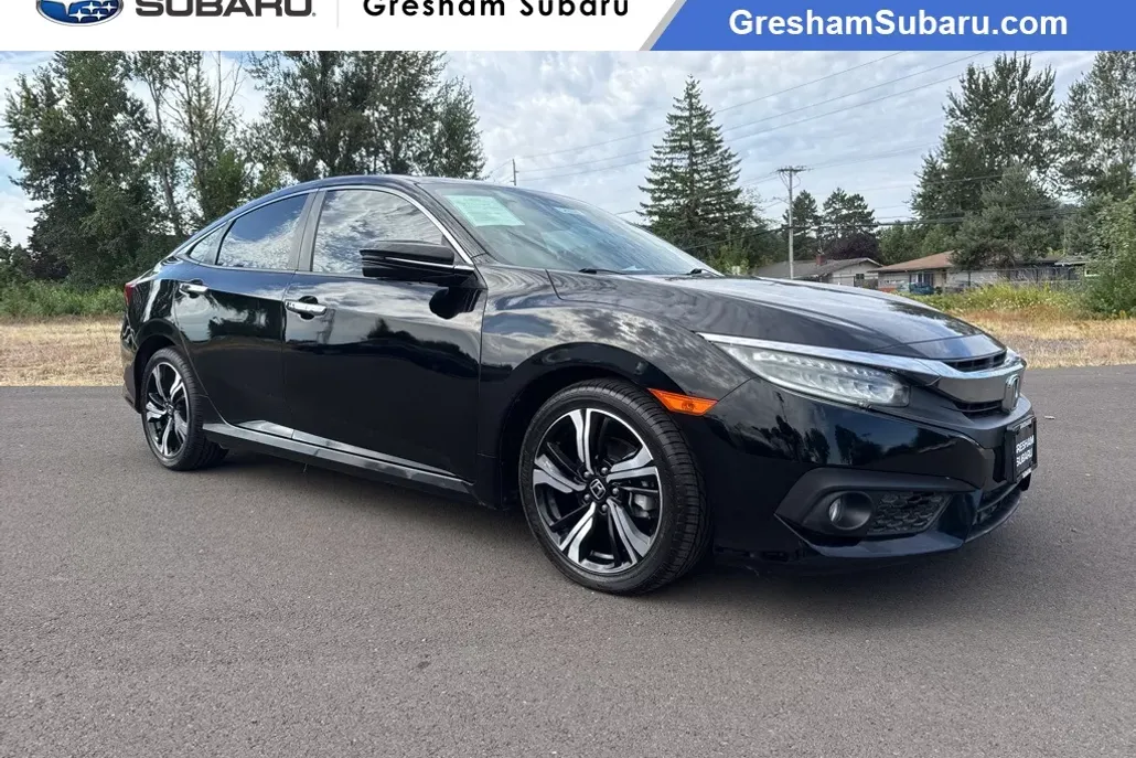2017 Honda Civic Touring photo 1