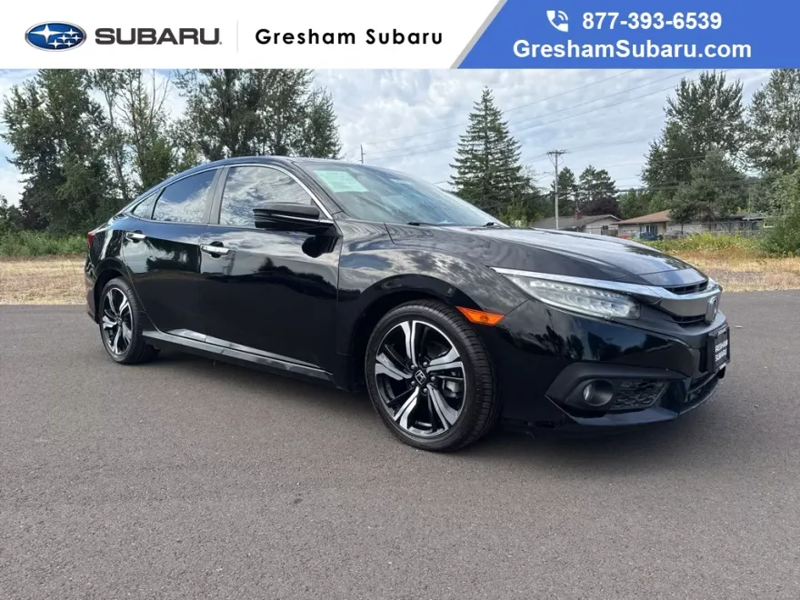 2017 Honda Civic Touring photo 1