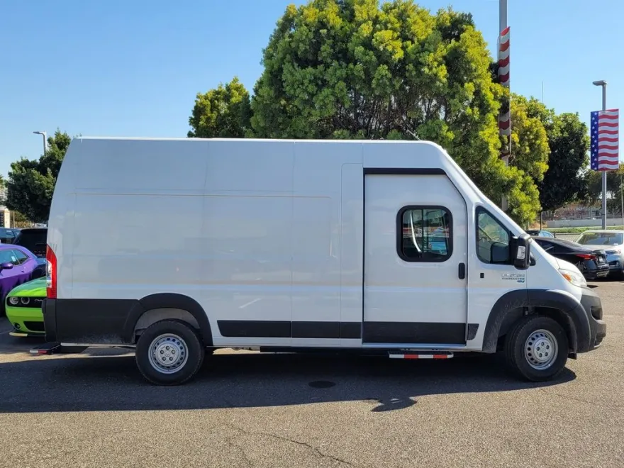2024 Ram 3500 photo 1