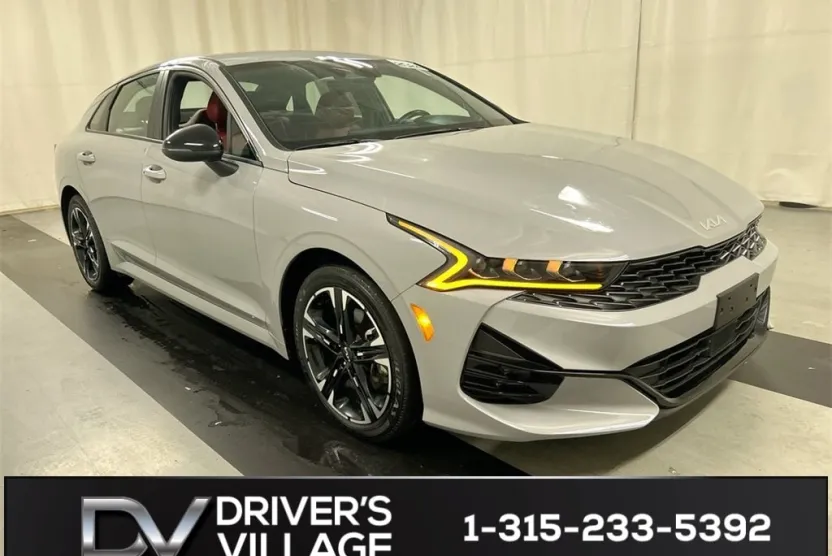 2024 Kia K5 GT-Line photo 1