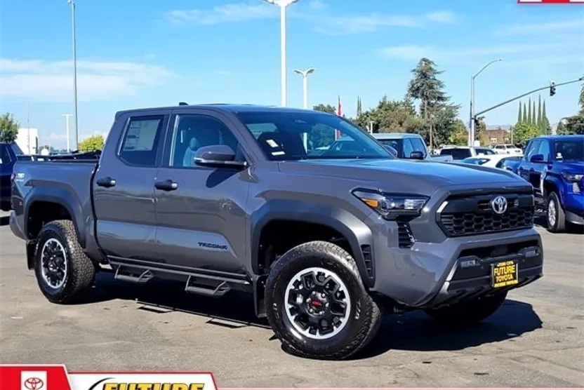 2025 Toyota Tacoma TRD Off-Road photo 1