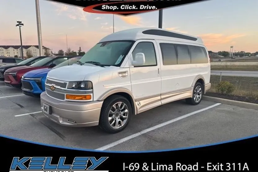 2025 Chevrolet Express Cargo 2500 Van photo 1
