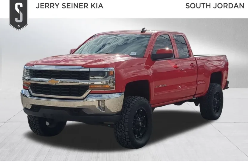 2018 Chevrolet Silverado 1500 LT photo 1