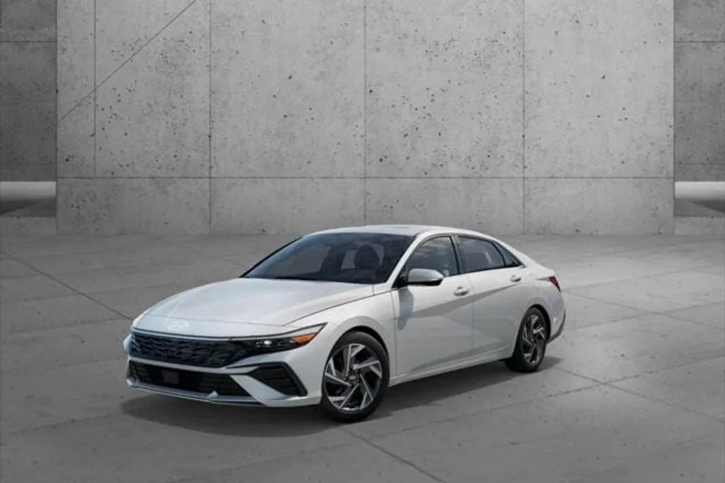 2025 Hyundai Elantra Limited photo 1