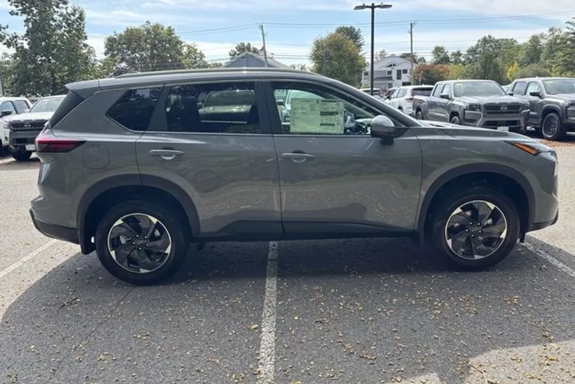 2026 Nissan Rogue SV photo 1