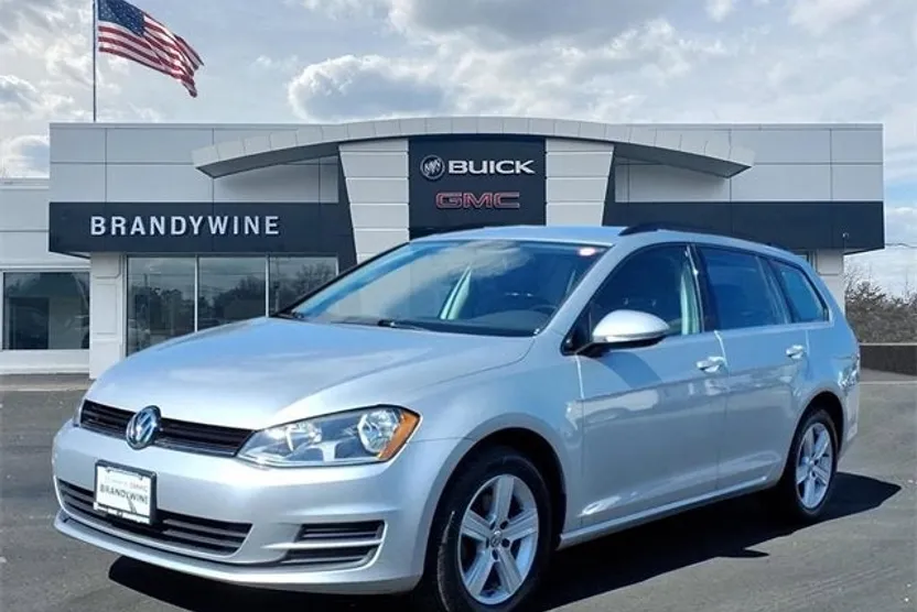 2015 Volkswagen Golf SportWagen TDI S photo 1
