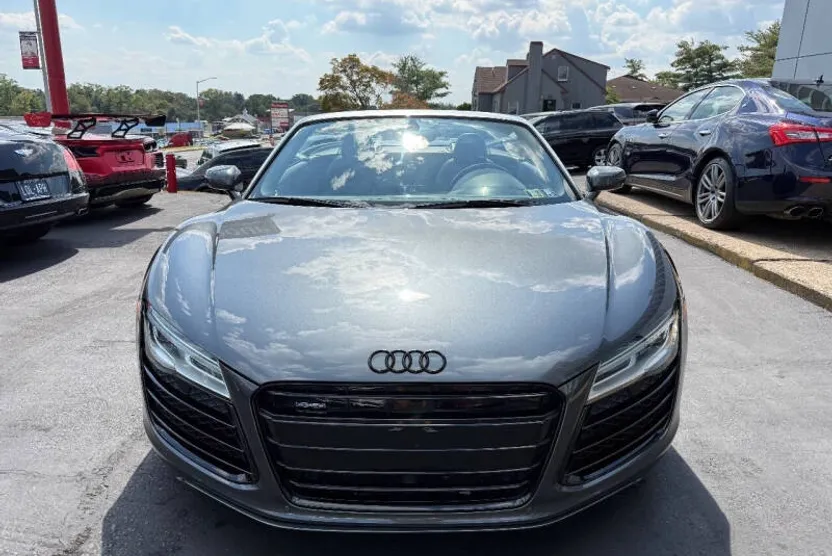 2015 Audi R8 4.2 Quattro Spyder photo 1