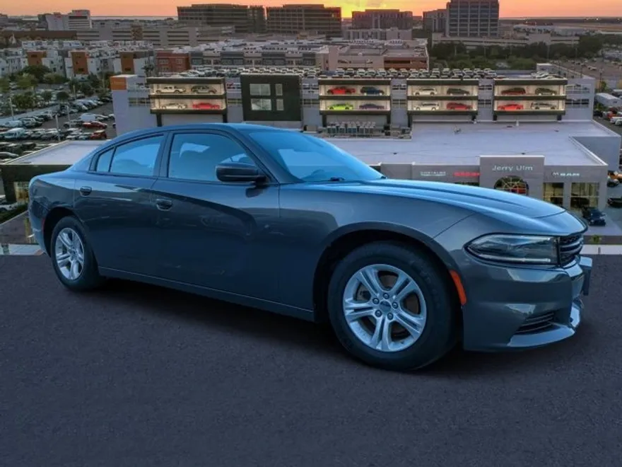 2022 Dodge Charger SXT photo 1
