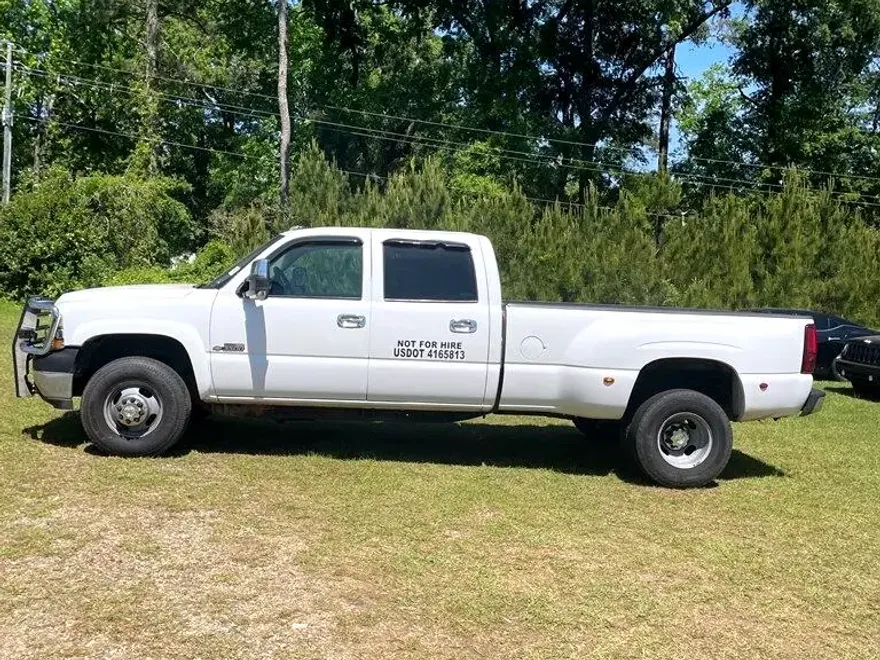 2002 Chevrolet Silverado 3500HD LS photo 1